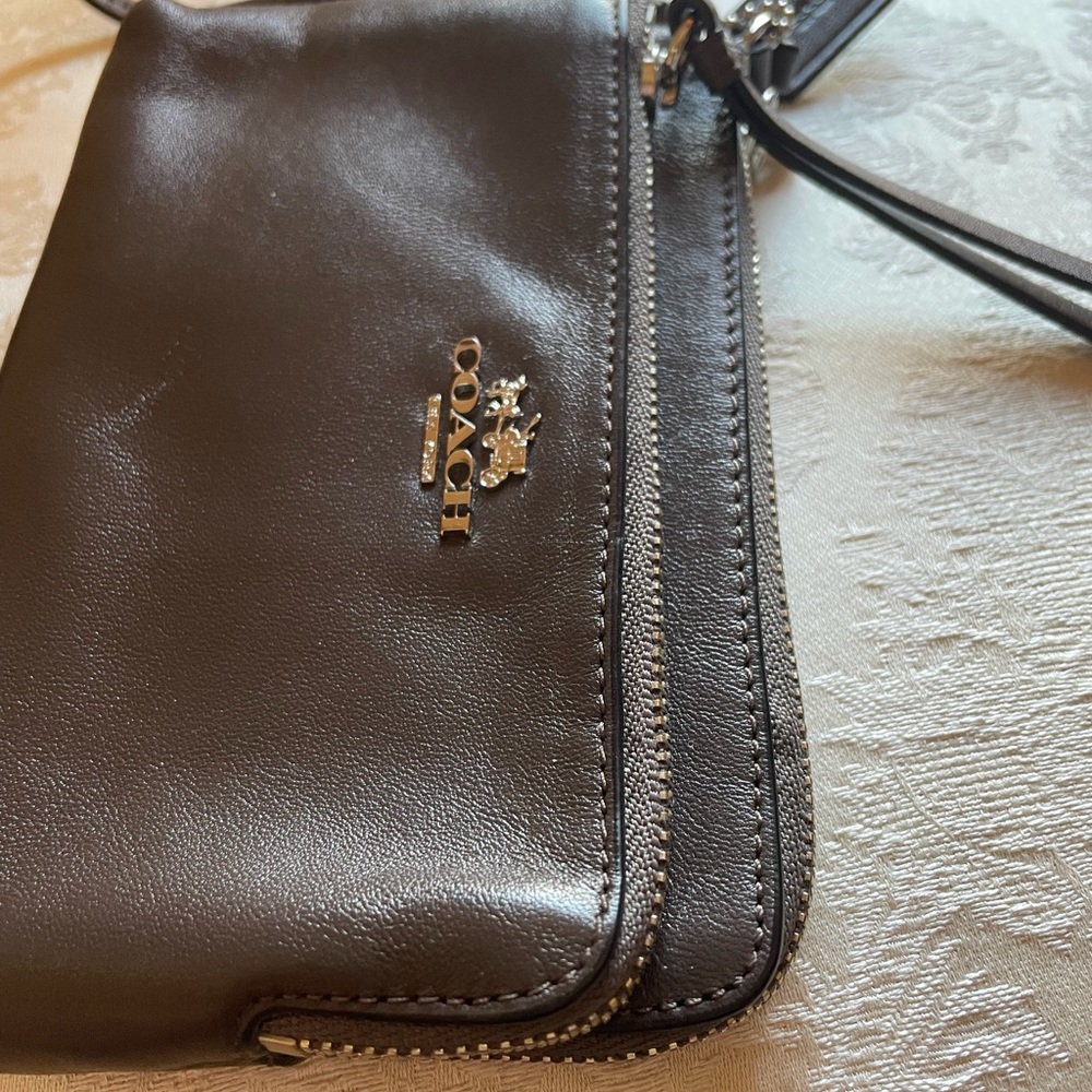 Coach Brown leather double-zip wristlet